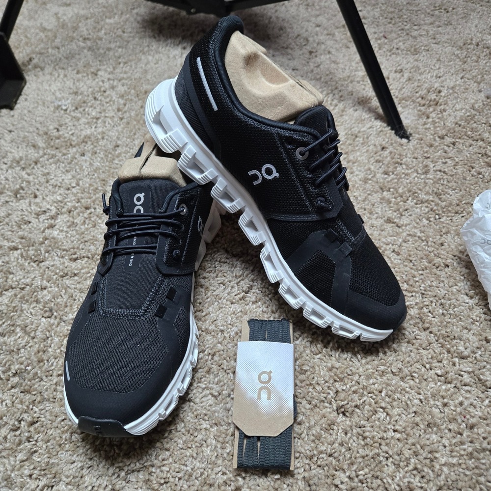 On Running Women 8.5 Black Breathable Mesh Sneakers 3WF10060299 new in box